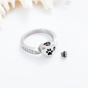 Einzigartiger pelziger Charm-Ring