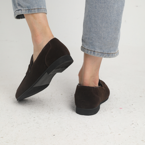 Onnat Loafer aus Wildleder mit Riemen