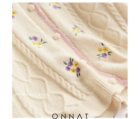 Embroidery Floral Cable Knitted Cardigan Sweaters & Cardigans