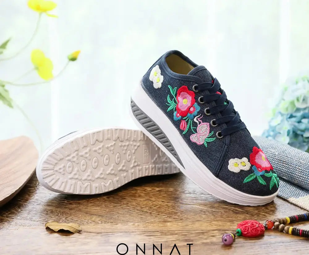 Florinda Sneakers - Embroidered With Flowers And Laces Shoes