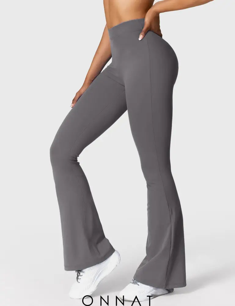 Onnat Daze V-Back Flare Leggings