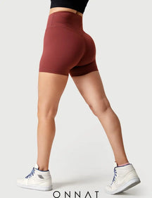 Onnat Grace Shorts Deep Burgundy / S