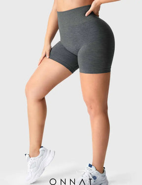 Onnat Scrunch Seamless Shorts