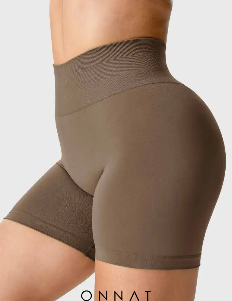 Onnat Scrunch Seamless Shorts