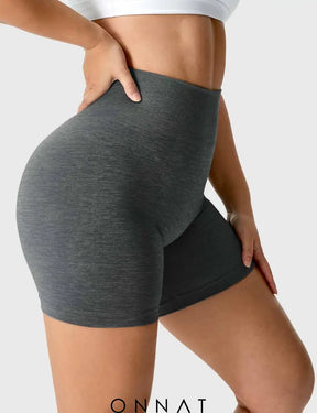 Onnat Scrunch Seamless Shorts