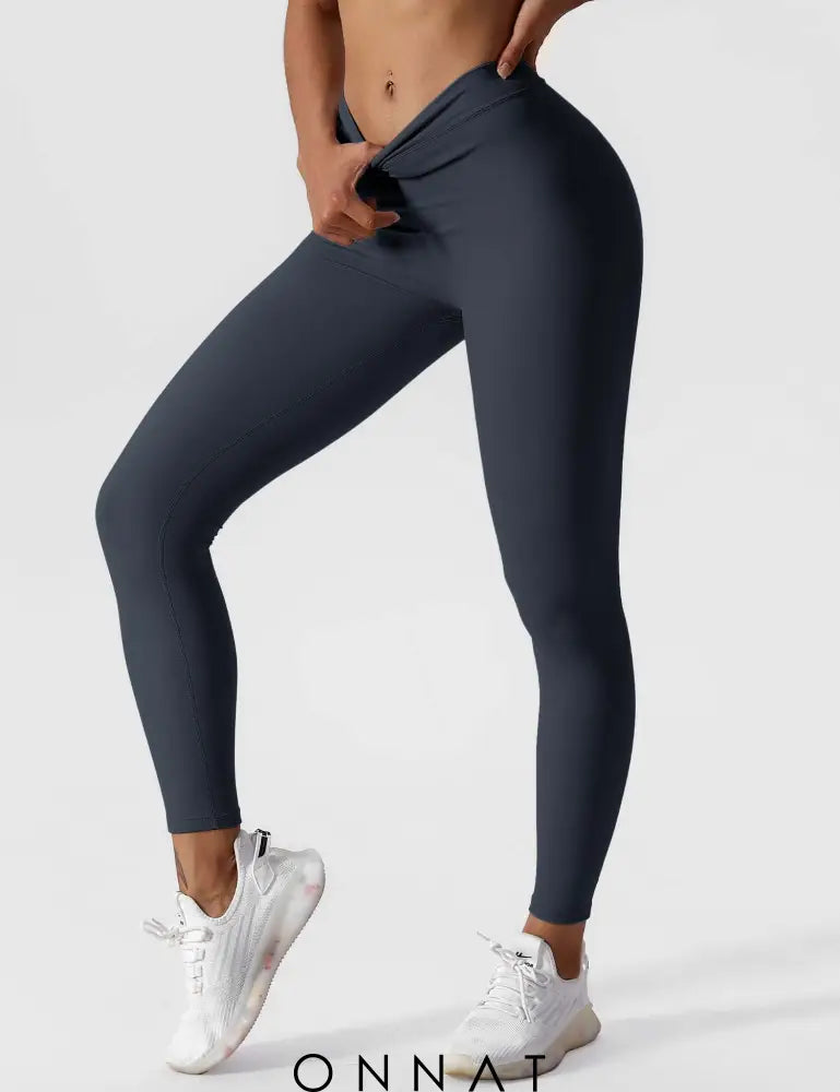 Onnat V-Back Ruched Leggings