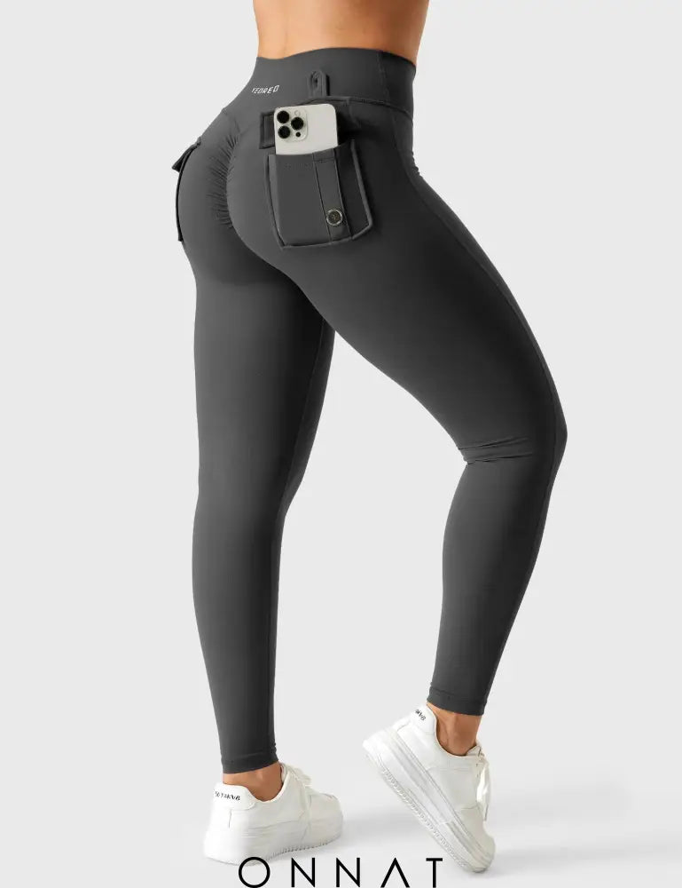 Onnat V-Waistband Charm Leggings