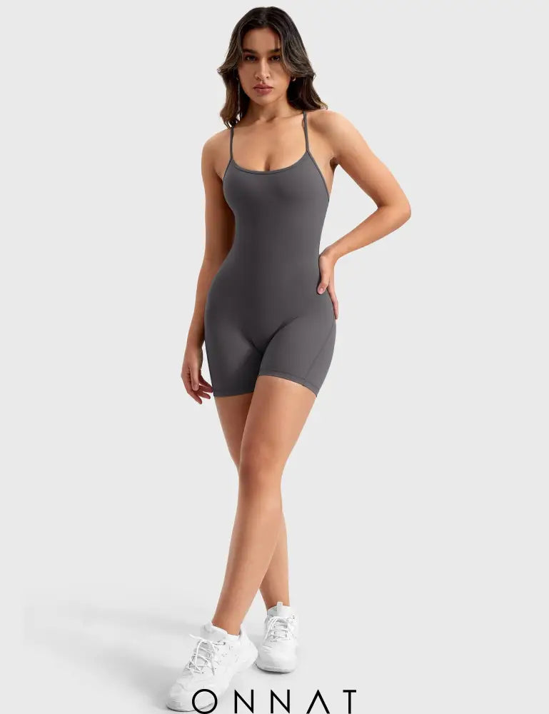 Onnat Vais U-Neck Romper Jumpsuits